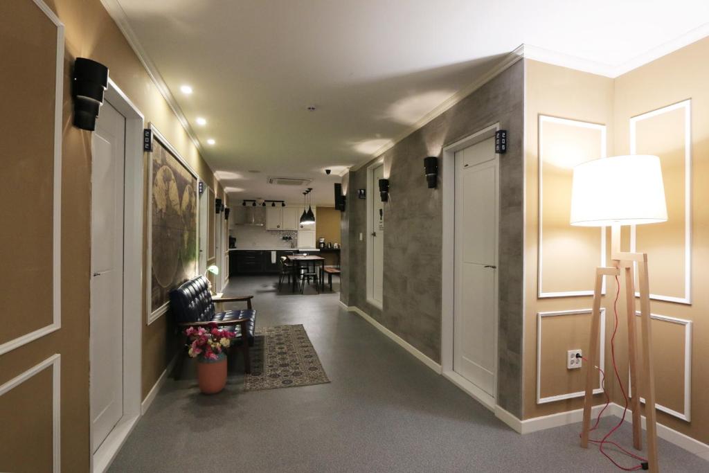 Kuchyň nebo kuchyňský kout v ubytování Blueboat Hostel Gyeongju