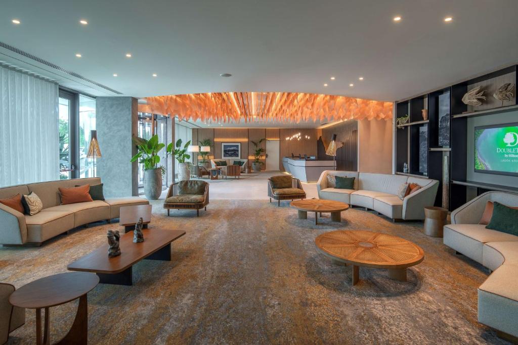 Posezení v ubytování Doubletree By Hilton Lagoa Azores