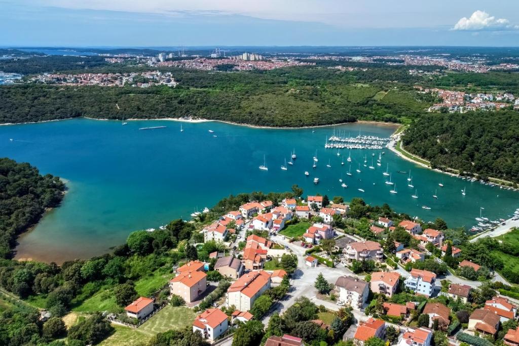 Fotografie z fotogalerie ubytování Apartment Banjole 7487a v destinaci Banjole