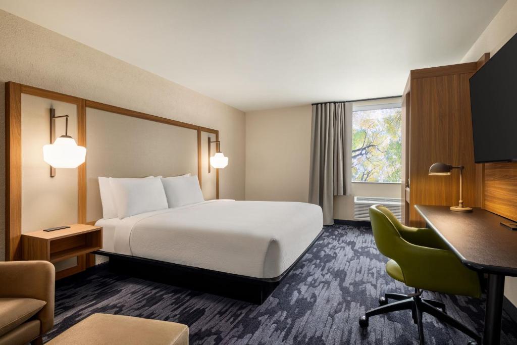 Fairfield by Marriott Inn & Suites Madison South - 