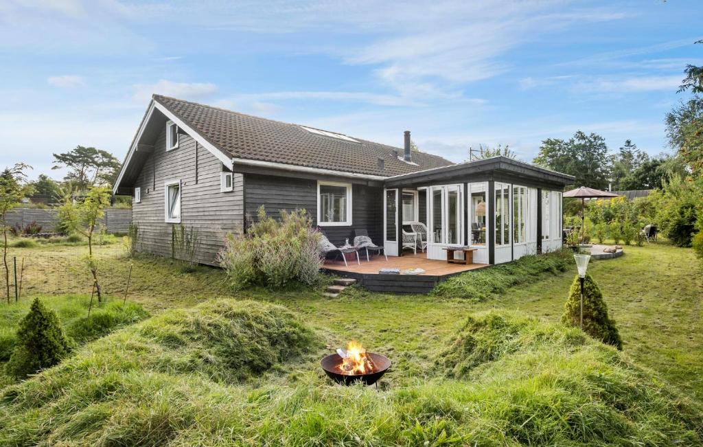 Zahrada ubytování Amazing Home In Gilleleje With Kitchen