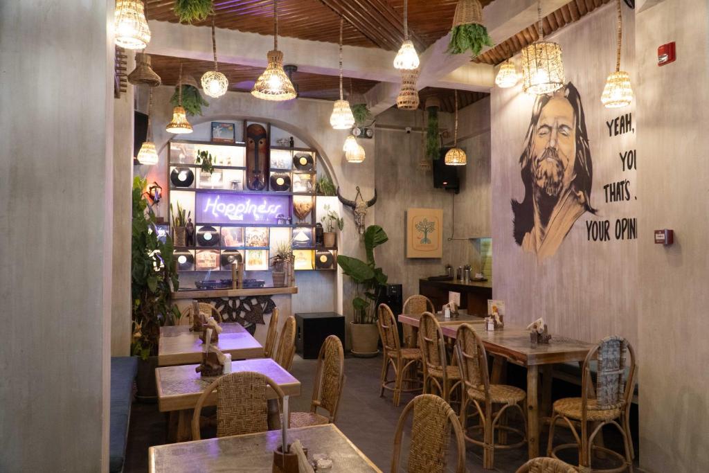 Restaurace v ubytování Happiness Hostel El Nido