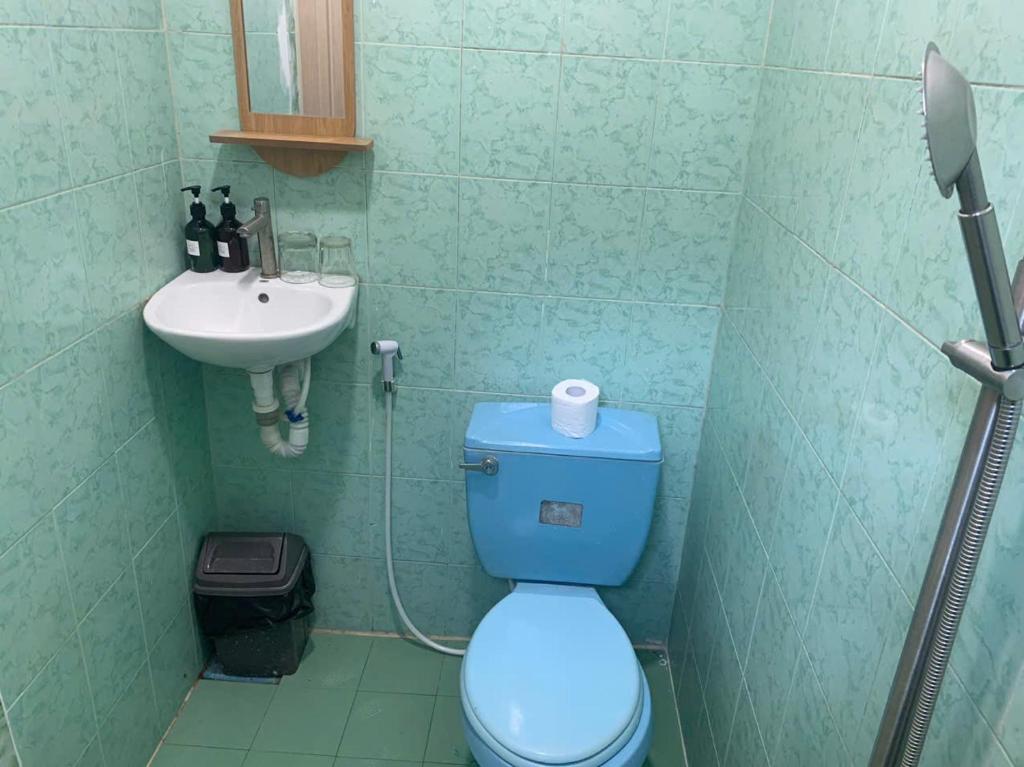 Koupelna v ubytování HOSTEL ECO TOURISM CẦN GIỜ