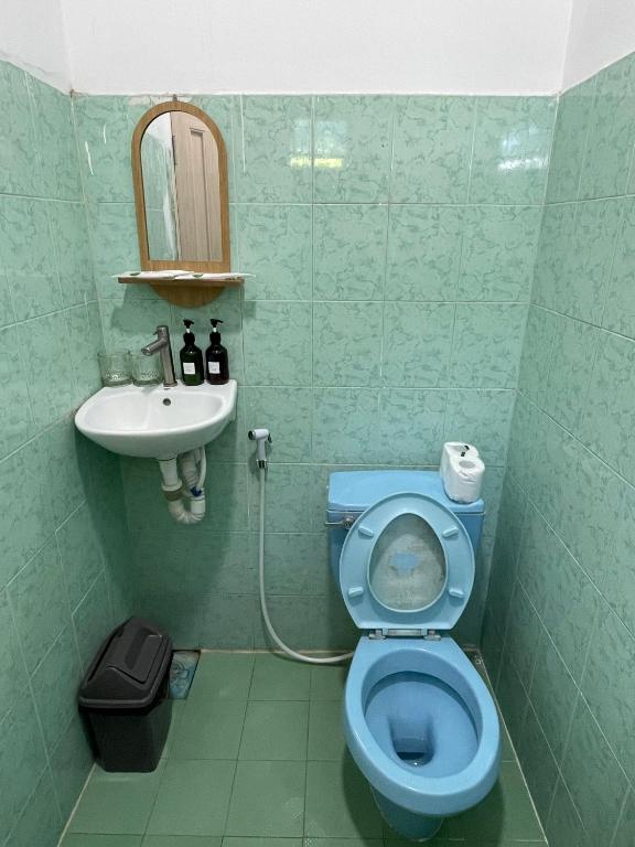 Koupelna v ubytování HOSTEL ECO TOURISM CẦN GIỜ