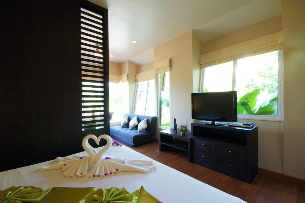 TV a/nebo společenská místnost v ubytování Palm Paradise, Aonang Resort