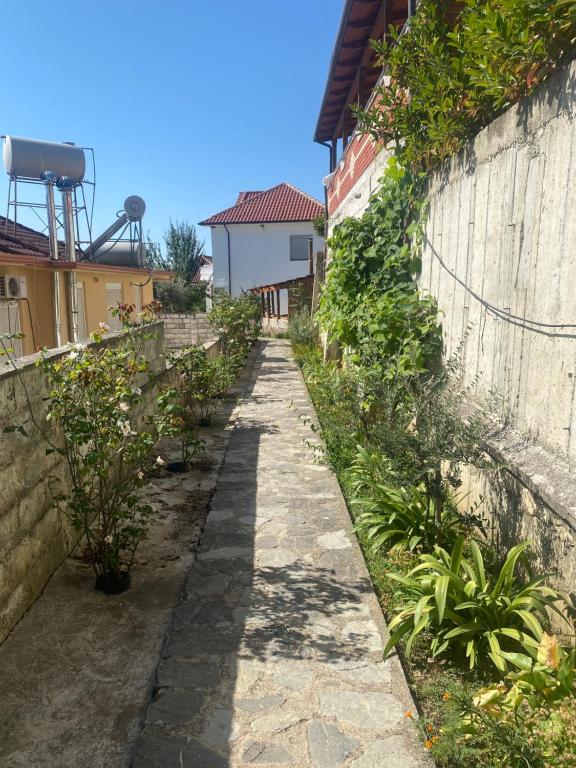 Vrt pred nastanitvijo Meti Guest House