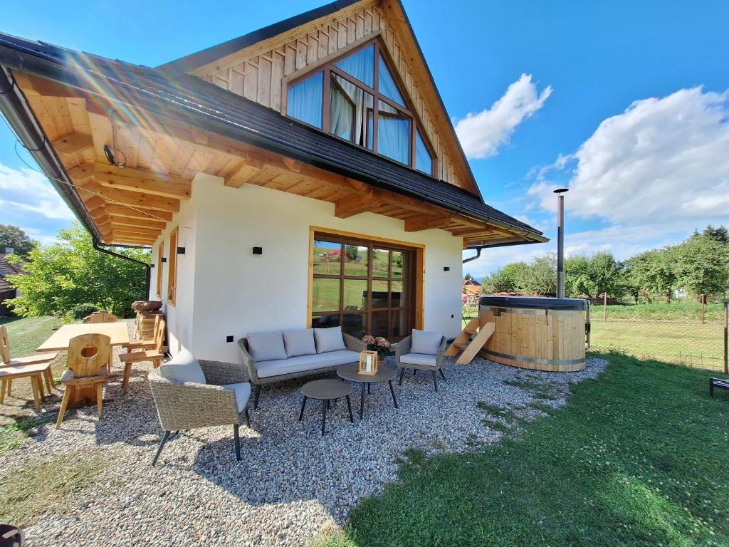 Vonkajšia záhrada v ubytovaní Ca' Fam Chalets
