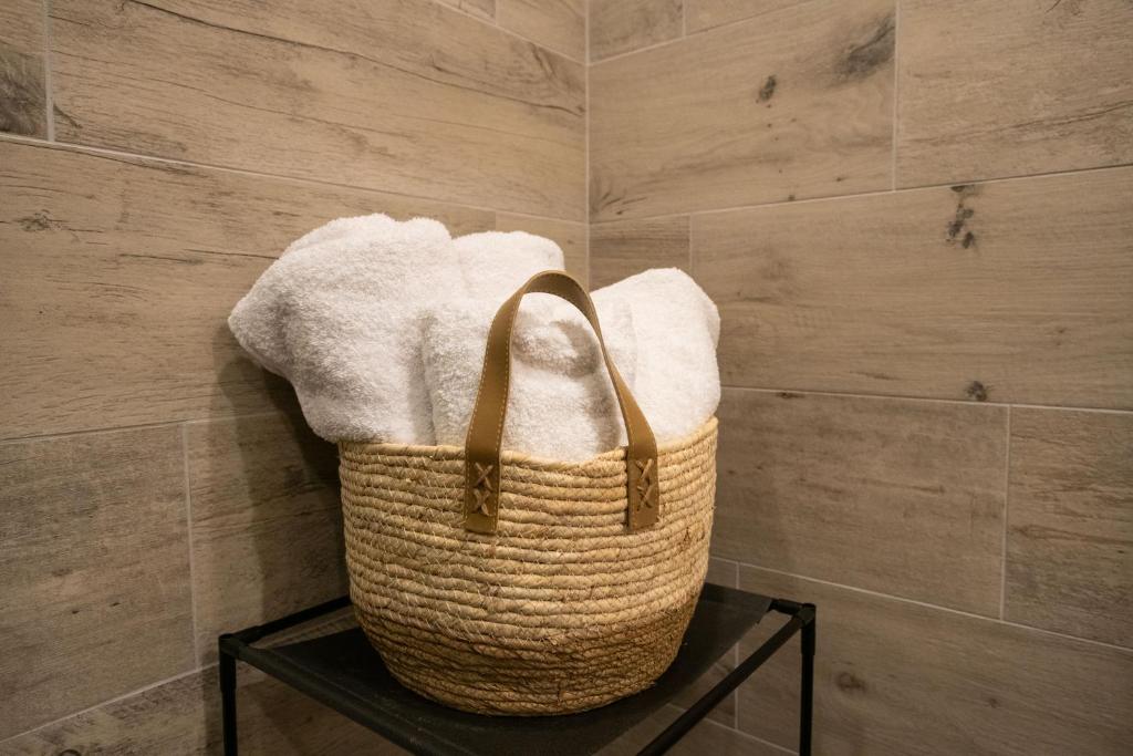 SKIA luxury living above the walls - 17