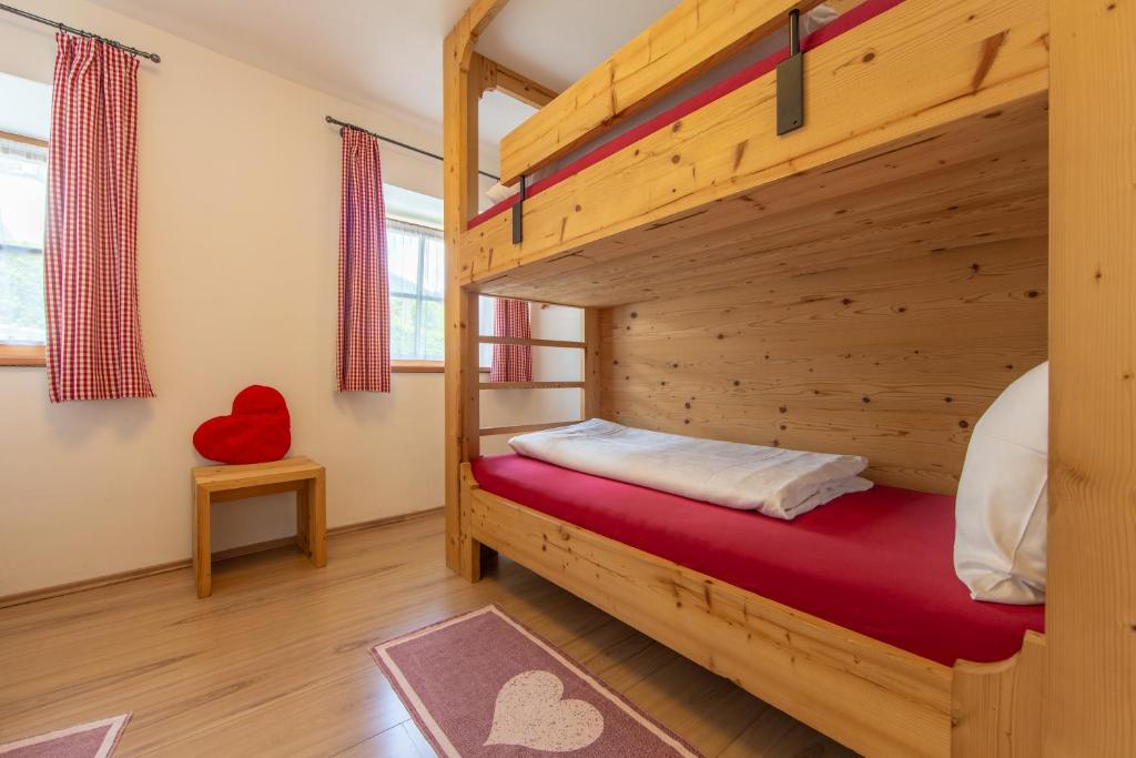 Łóżko lub łóżka w pokoju w obiekcie Residence Tamperhof