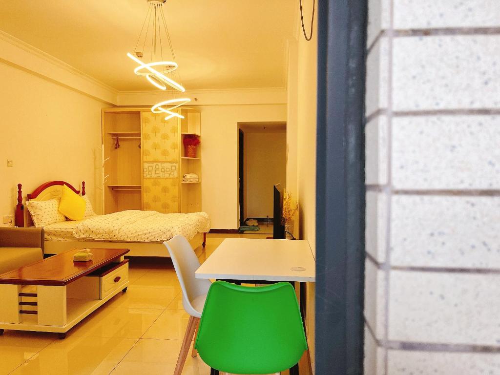 Postel nebo postele na pokoji v ubytování Lan House Youth Apartment