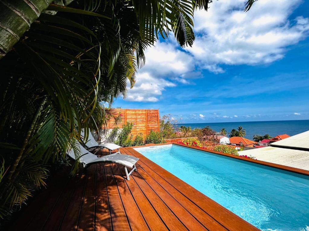 Bazén v ubytování Martinique Villa Escale Diamant nebo v jeho okolí