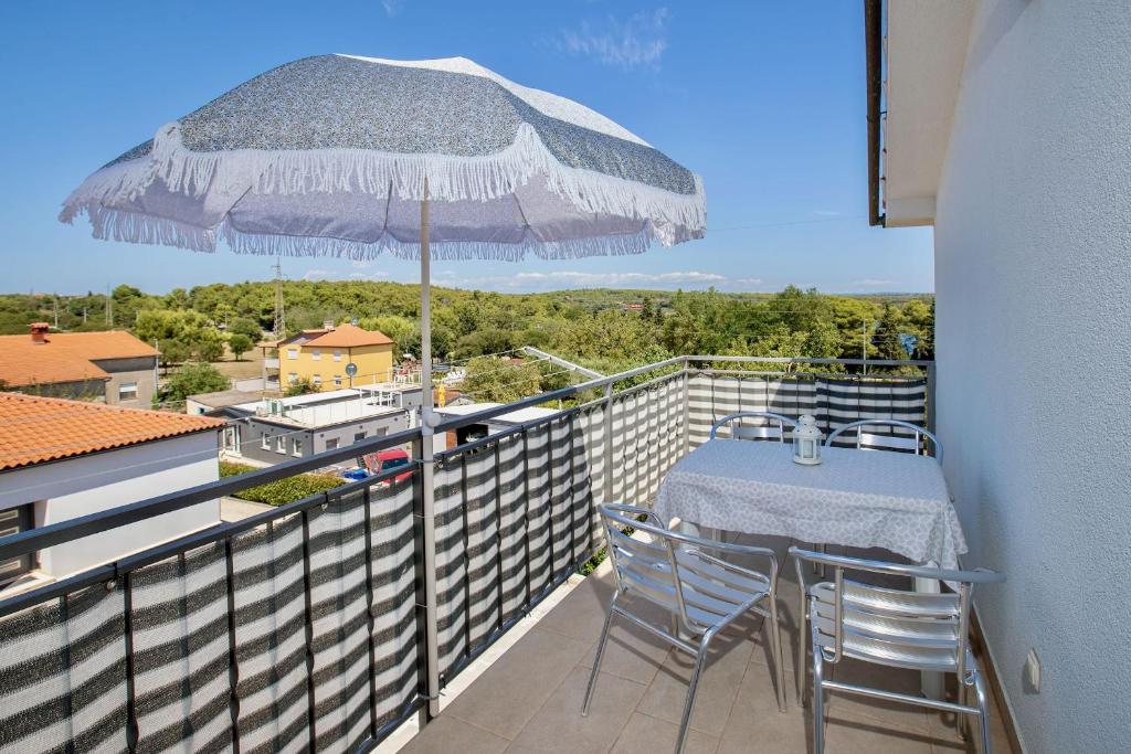 Gallery image of Goldfinch Estate in Banjole