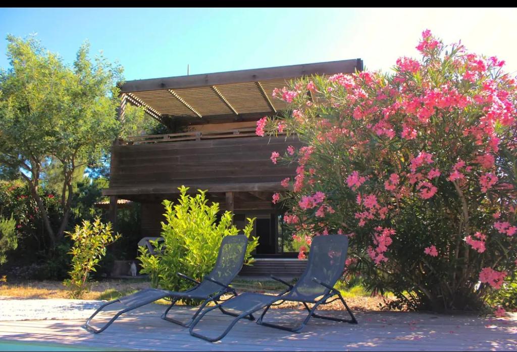 Photo de la galerie de l'établissement Étage de villa à Cala-Rossa proche des plages, à Lecci