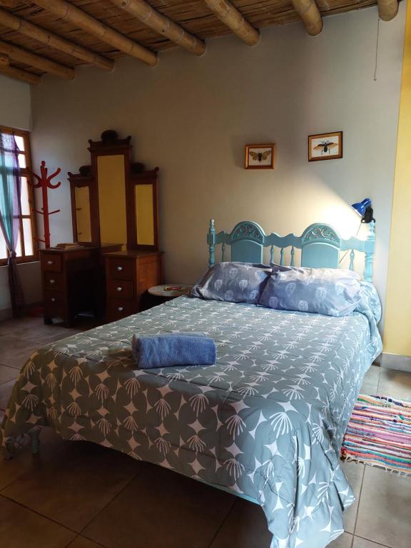 Soy y Luna- ECOALBERGUE RETABLOS PERU