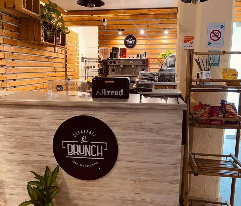 Certifikát, hodnocení, plakát nebo jiný dokument vystavený v ubytování Charming and Family With a pool and ocean view, 3 blocks from the beach, with 2 TVs and Netflix