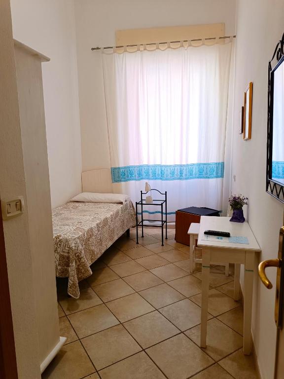 Domo Janas Affittacamere Guesthouse - Small Single Room