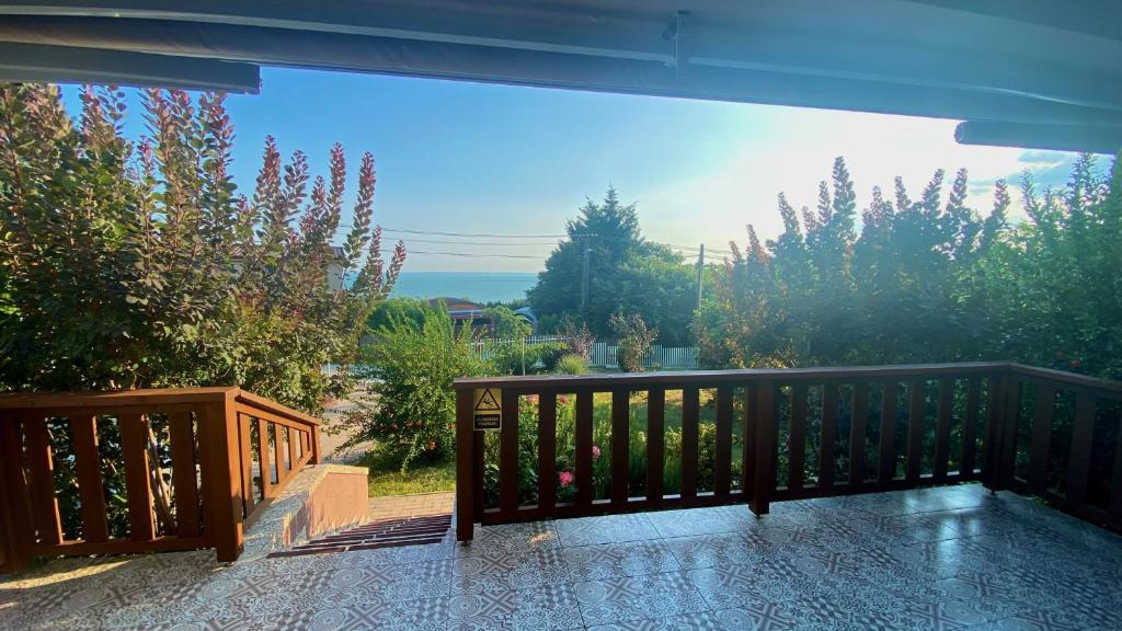 Füge Apartman Balatonakarattya 8172 Balatonakarattya, Orgona utca 18. kép - 1
