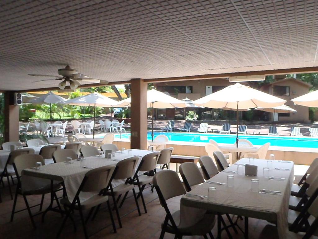 Bazén v ubytování Cotlamani Hotel Aventura nebo v jeho okolí