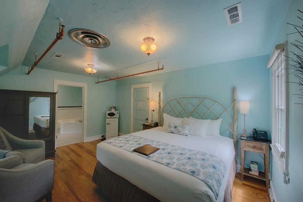 Historic Tapoco Lodge - Laurel Lodge Mini Suite