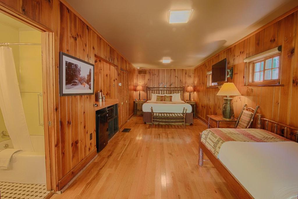 Historic Tapoco Lodge - Cheoah Cabin 3