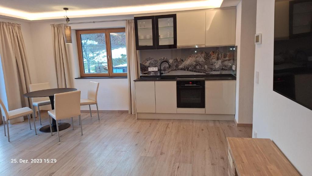 Kuchyňa alebo kuchynka v ubytovaní Apartments Aeon