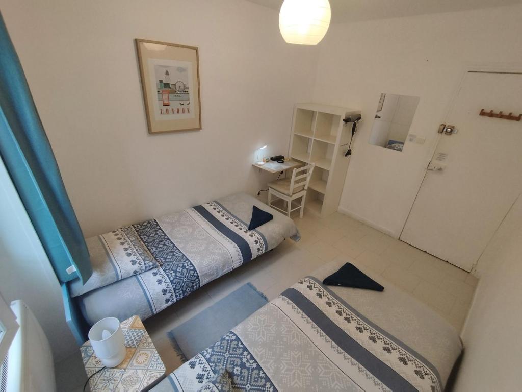 Postel nebo postele na pokoji v ubytování Private Room in Shared Apartment in the Center of Nice