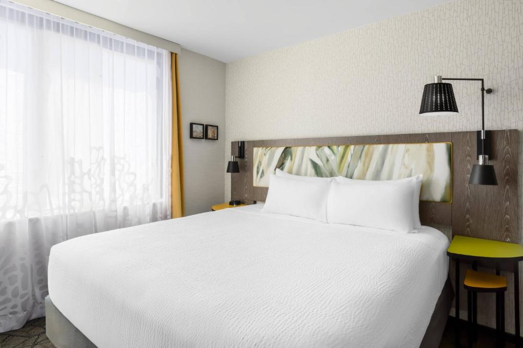 TownePlace Suites by Marriott New York Manhattan/Chelsea - Studio, 1 King, Courtyard View, Terrace
