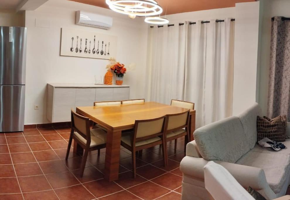 Casa en la sierra con piscina y chimenea