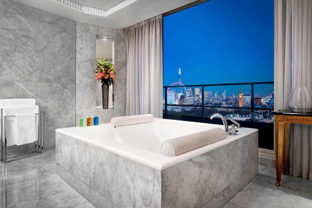 The Park Tower Knightsbridge, a Luxury Collection Hotel, London - Resim 42