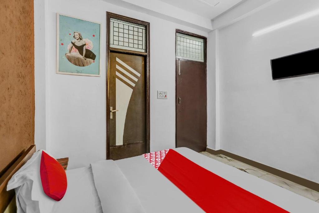 TV a/nebo společenská místnost v ubytování Super Hotel O Satguru Residency