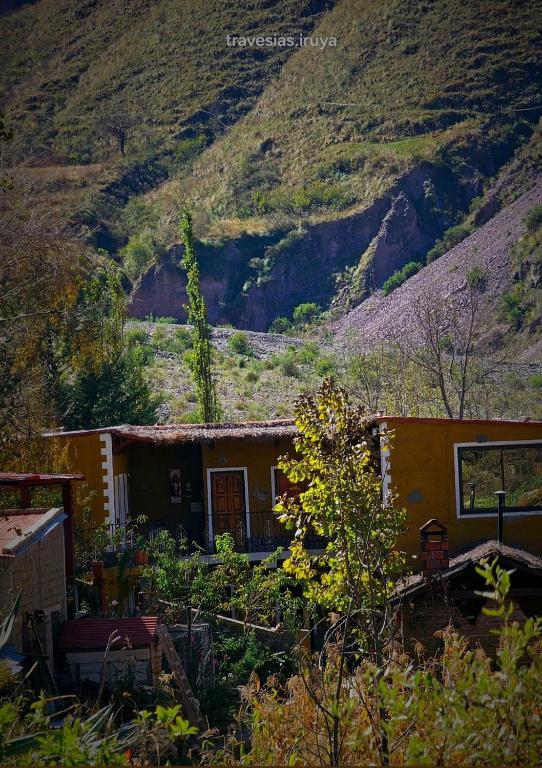 POSADITA LOS ALAMOS estamos en San Isidro a 8km pasando Iruya se hace caminando lea atentamente la d