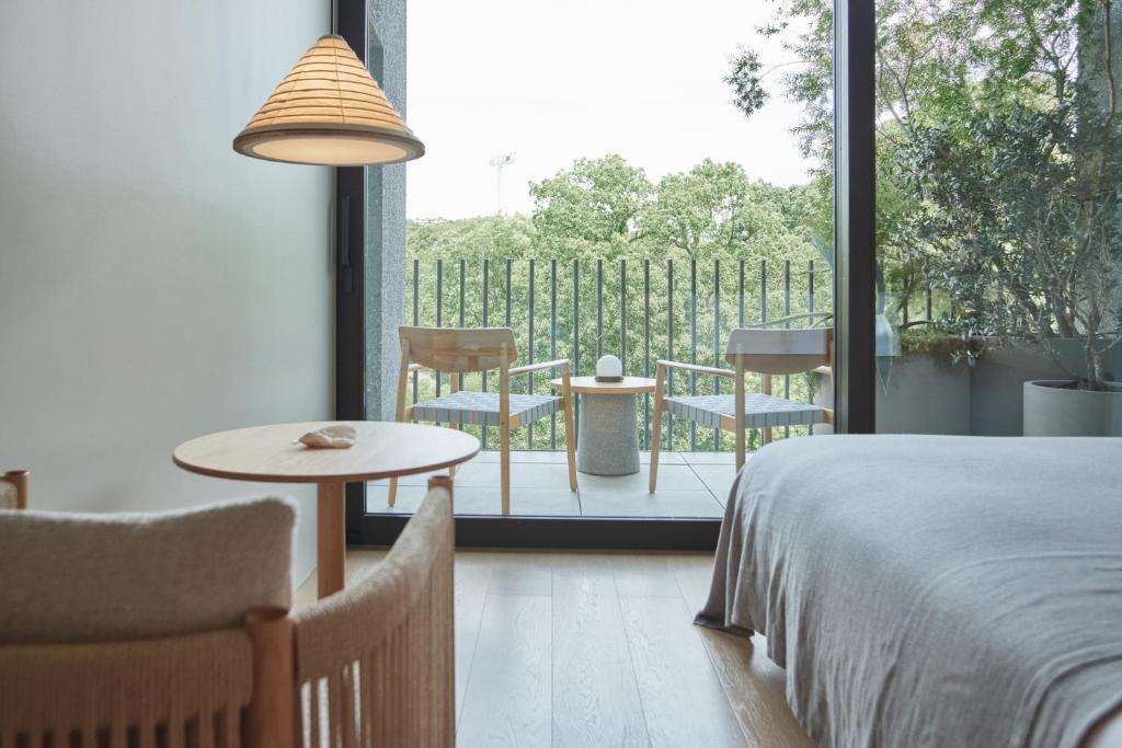TRUNK(HOTEL) YOYOGI PARKにあるベッド