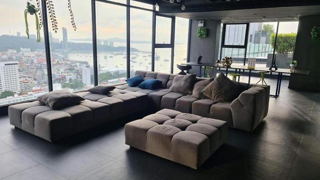 The Base Central Pattaya by Mickey - Resim 12