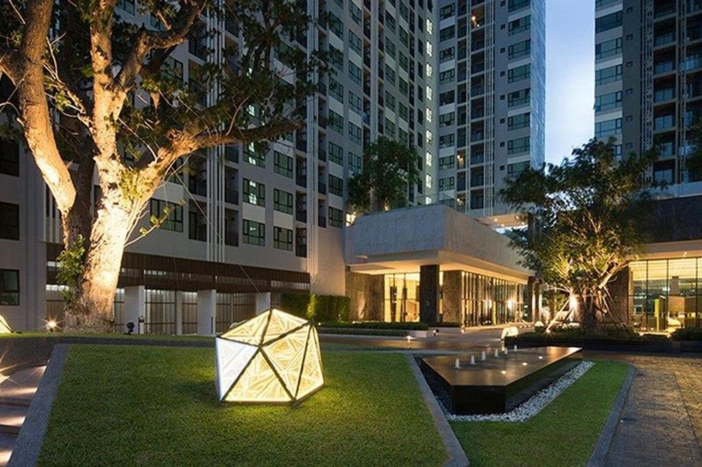 The Base Central Pattaya by Mickey - Resim 3