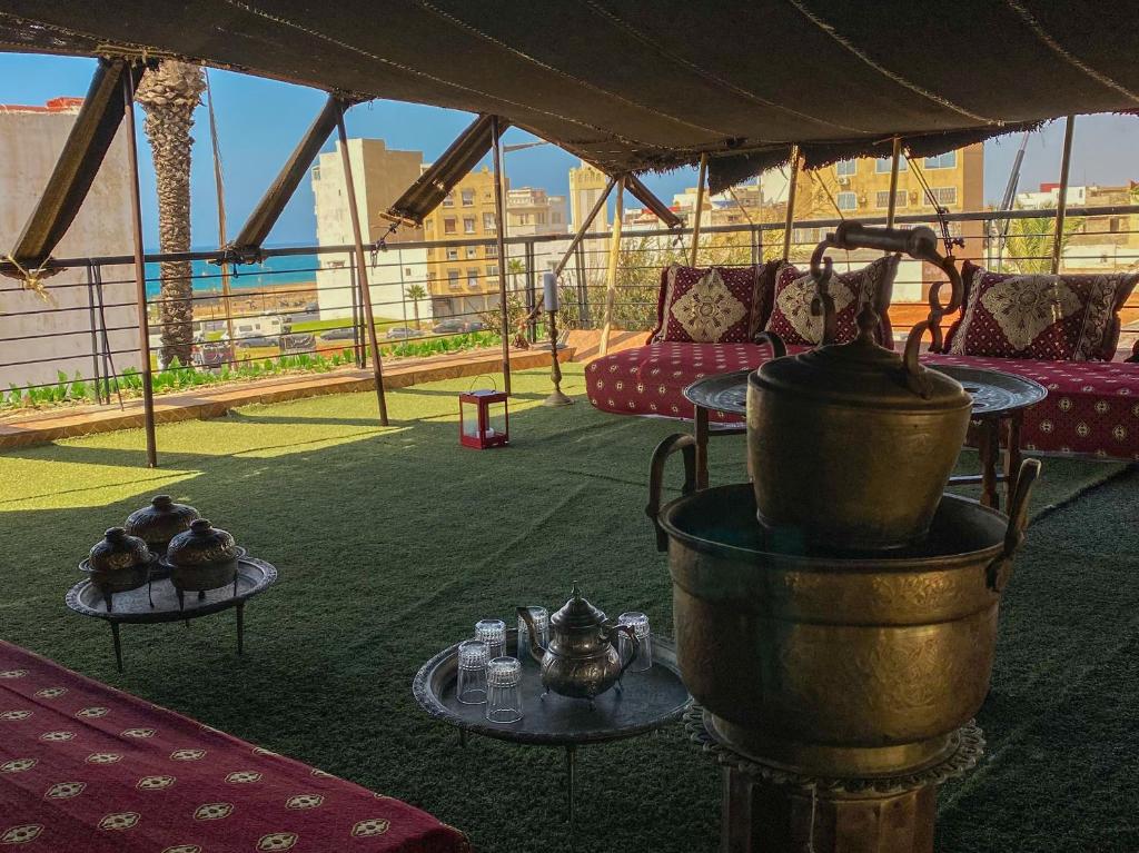 Balkón nebo terasa v ubytování Villa Dar Lghzal Summer Promo Airport Pick-Up & Private Dining in Heart of Rabat