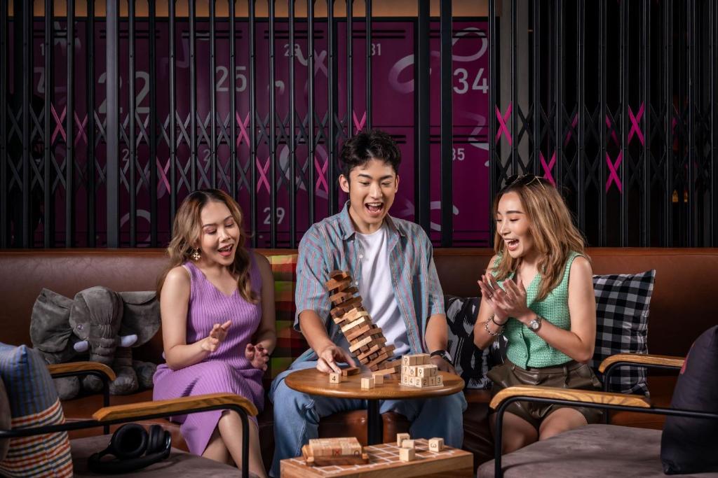 Moxy Bangkok Ratchaprasong photo
