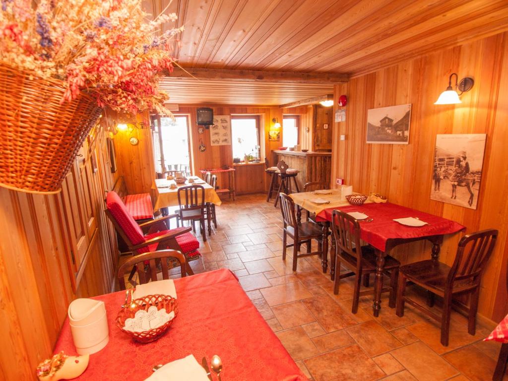 Posezení v ubytování Le Vieux Rascard Chambres d'Hotes