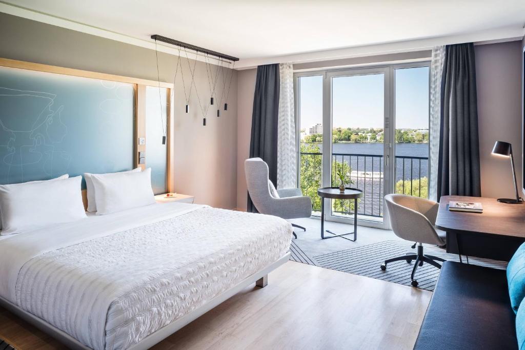 Le Méridien Hamburg - Resim 45