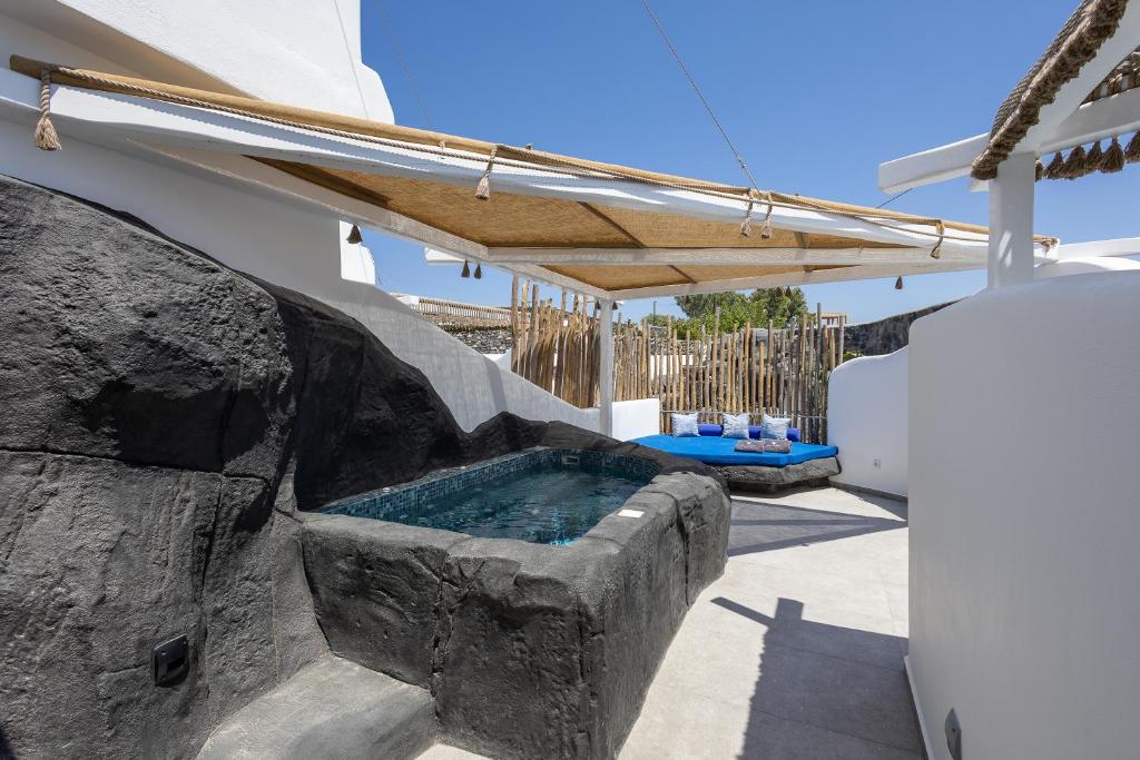Bazén v ubytování Soil of Sun Luxury Villas nebo v jeho okolí