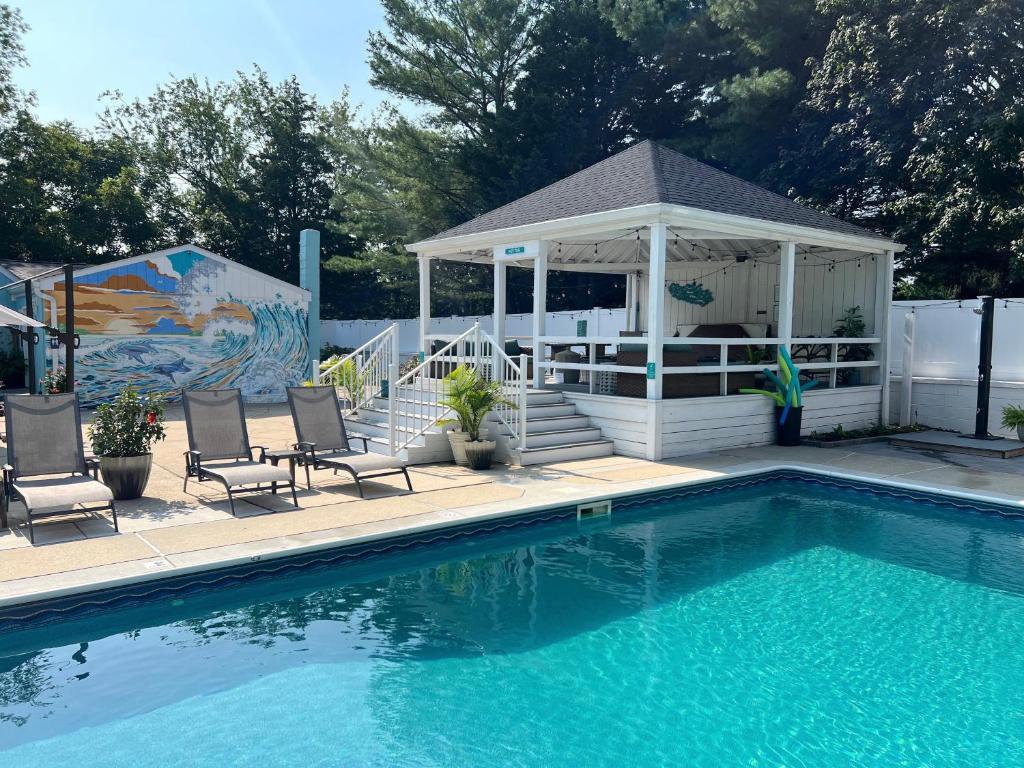 Bazén v ubytování Mar Bella Boutique Hotel & Spa nebo v jeho okolí