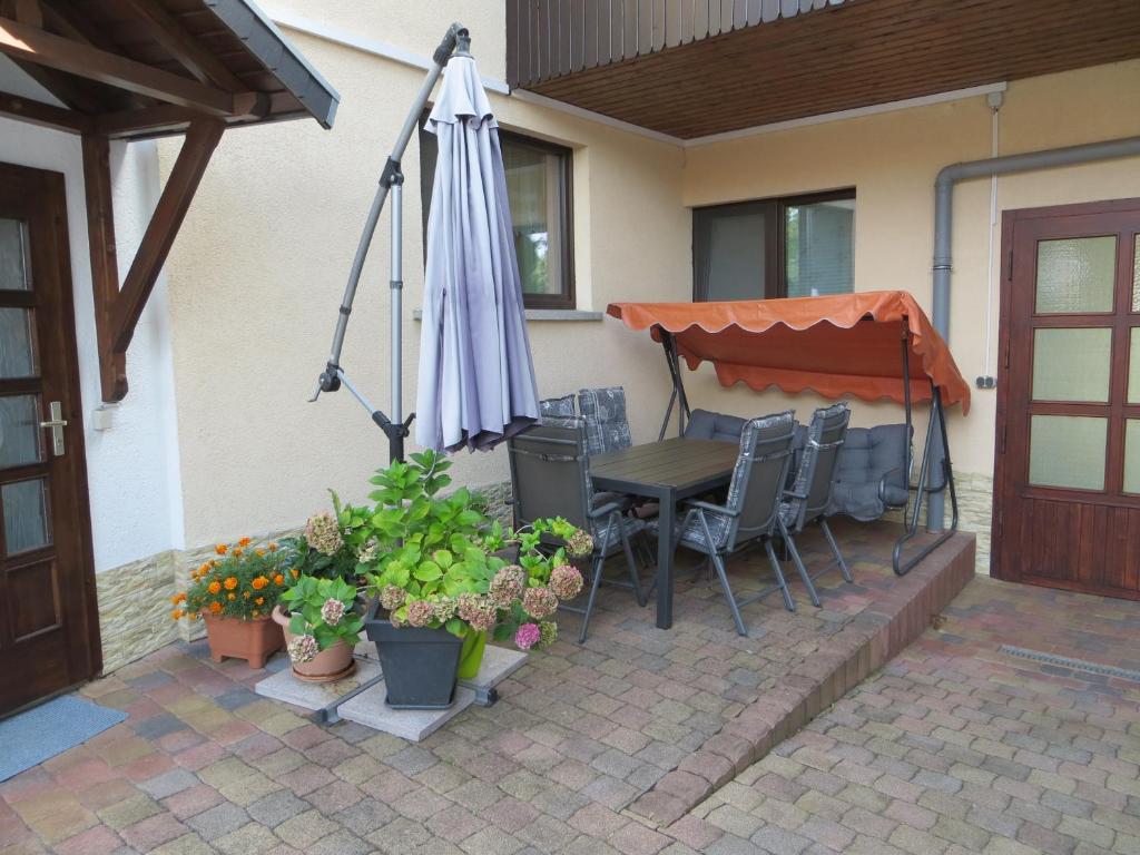 Patio nebo venkovní prostory v ubytování Ferienwohnung & Zimmervermietung Wolf