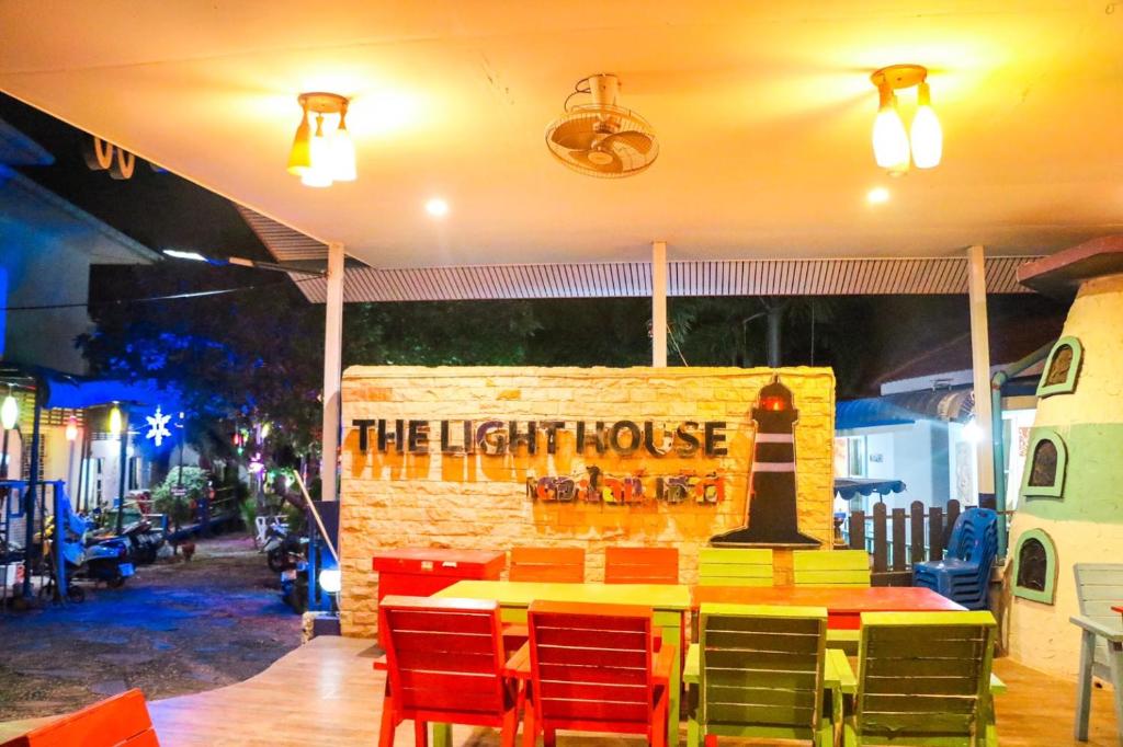 Posezení v ubytování The Light House Resort - Kohlarn เดอะไลท์เฮ้าส์รีสอร์ท เกาะล้าน