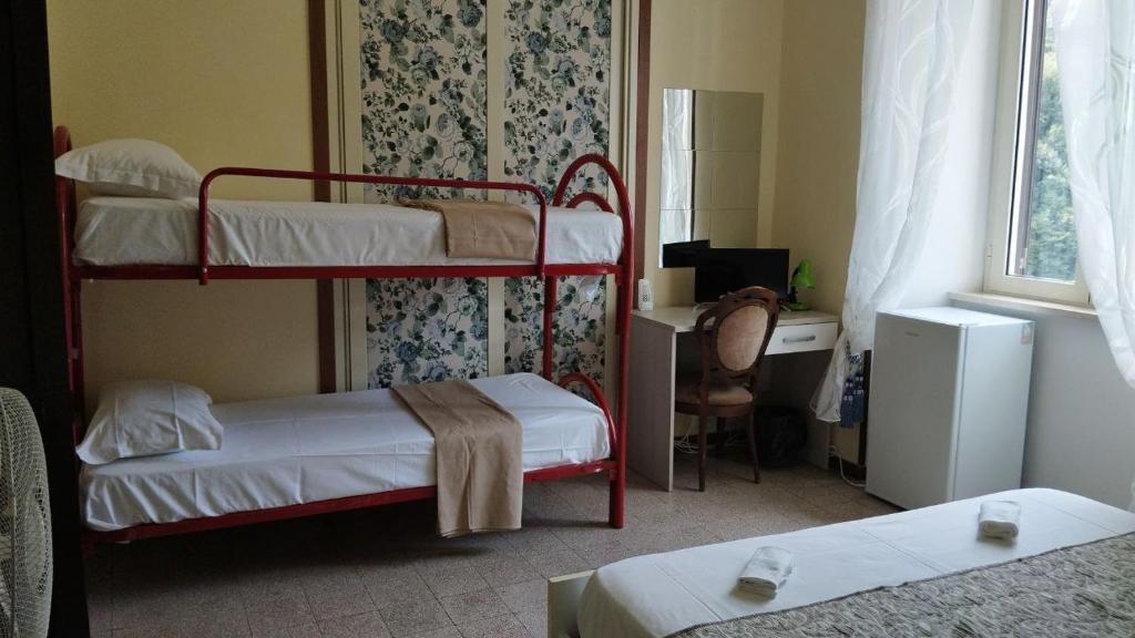 VILLINO CHELIDONIA SUBIACO - Dört Kişilik Oda - Özel Banyolu