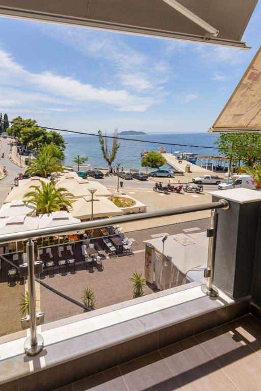 Nespecifikovaný výhled na moře nebo výhled na moře při pohledu z aparthotelu