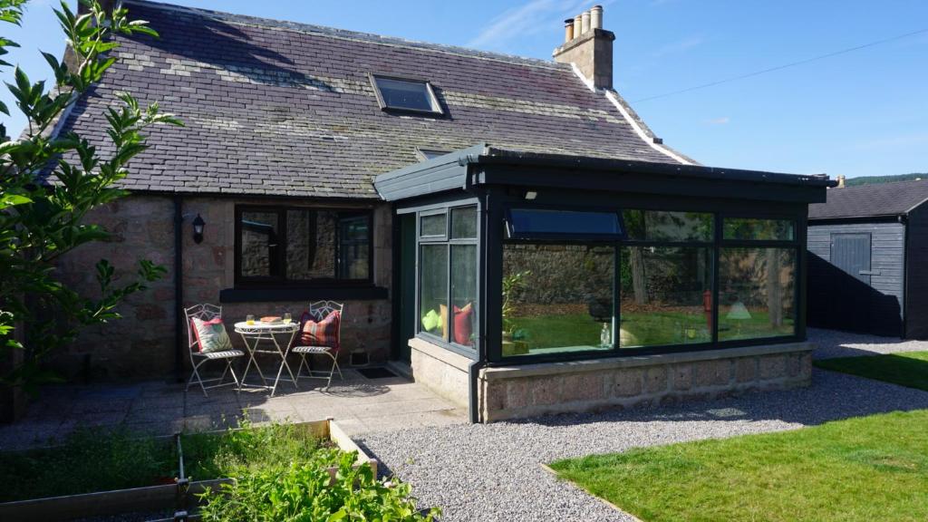 Zahrada ubytování Lewis Lodge - Stunning & Exclusive Luxury Home in the Heart of Ballater, Royal Deeside