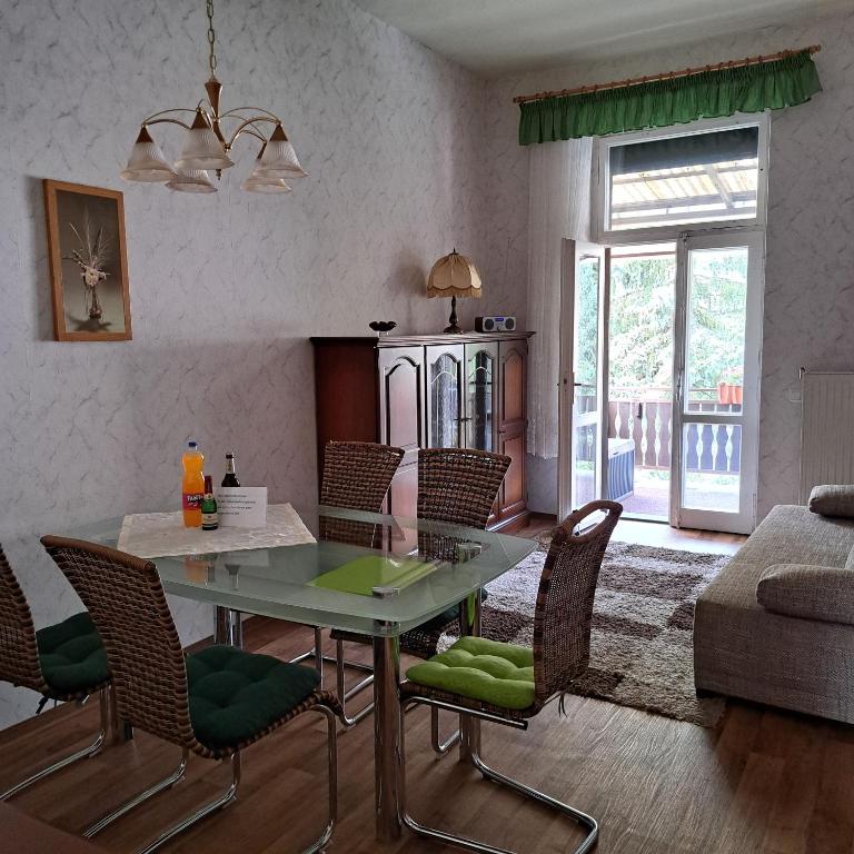 Posezení v ubytování Ferienwohnung Hahn