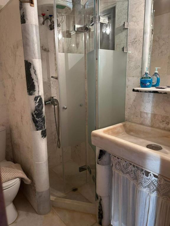 Koupelna v ubytování GuesthouseKamara