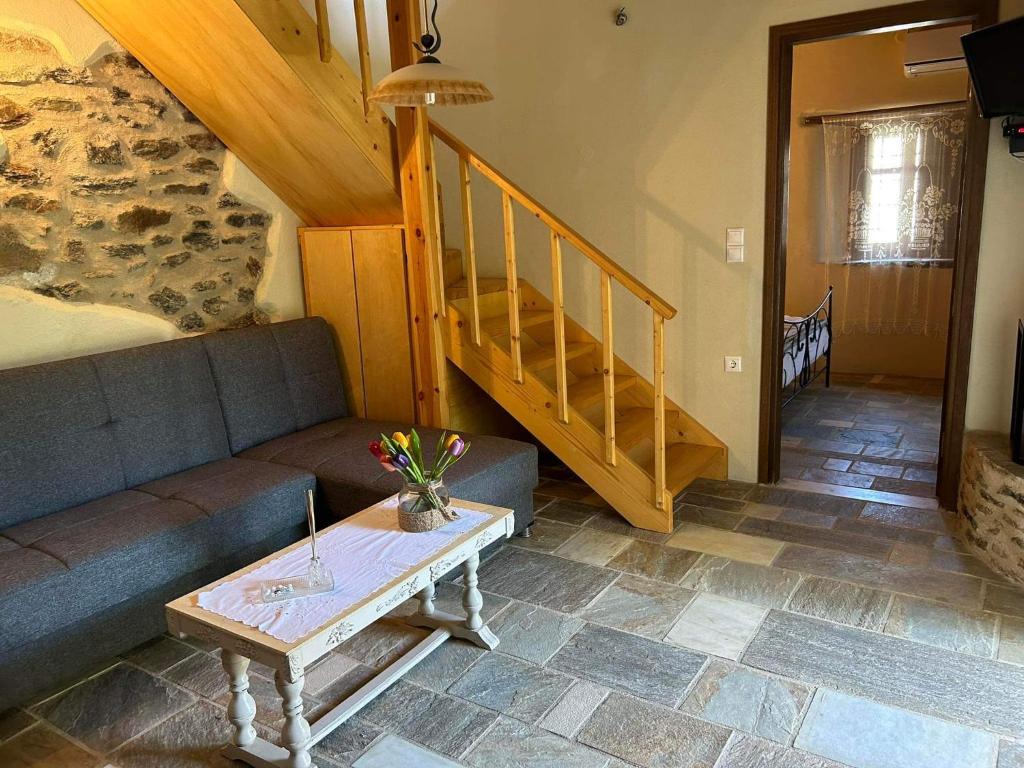 Fotografie z fotogalerie ubytování GuesthouseKamara v destinaci Monemvasia