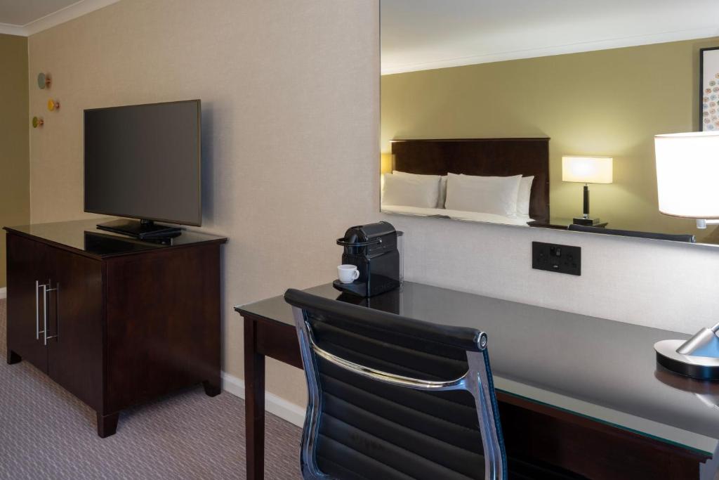 Delta Hotels by Marriott Manchester Airport - Executive Room With Lounge Access