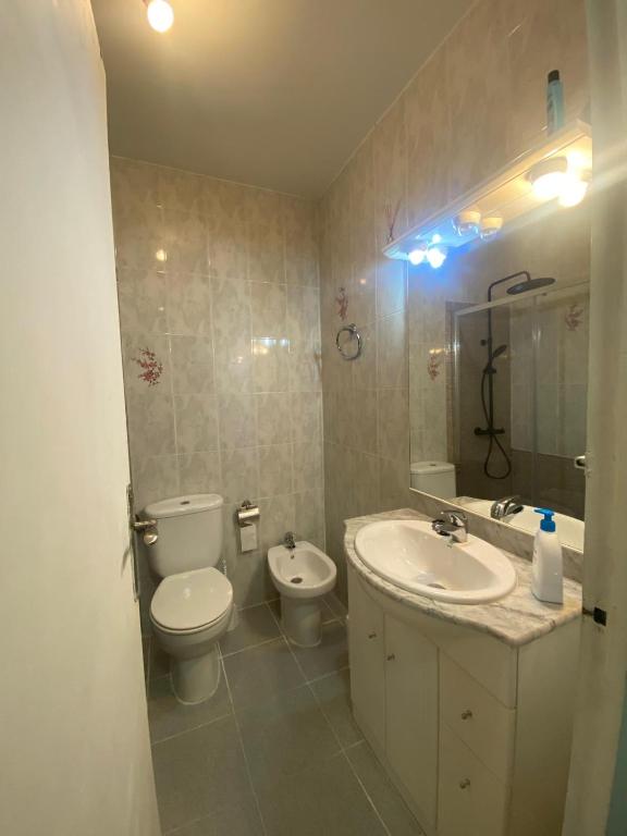 Kúpeľňa v ubytovaní Mi morena cala llobeta 35